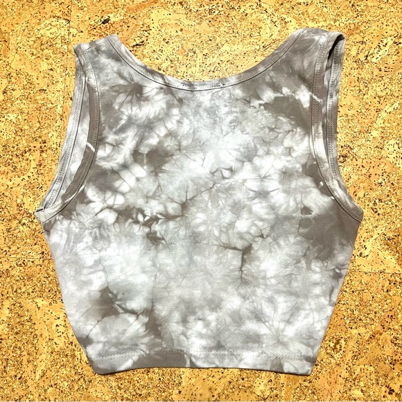 Lulu’s Fit For Life Tie Dye Reversible Crop Top Sz XS - Picture 6 of 10
